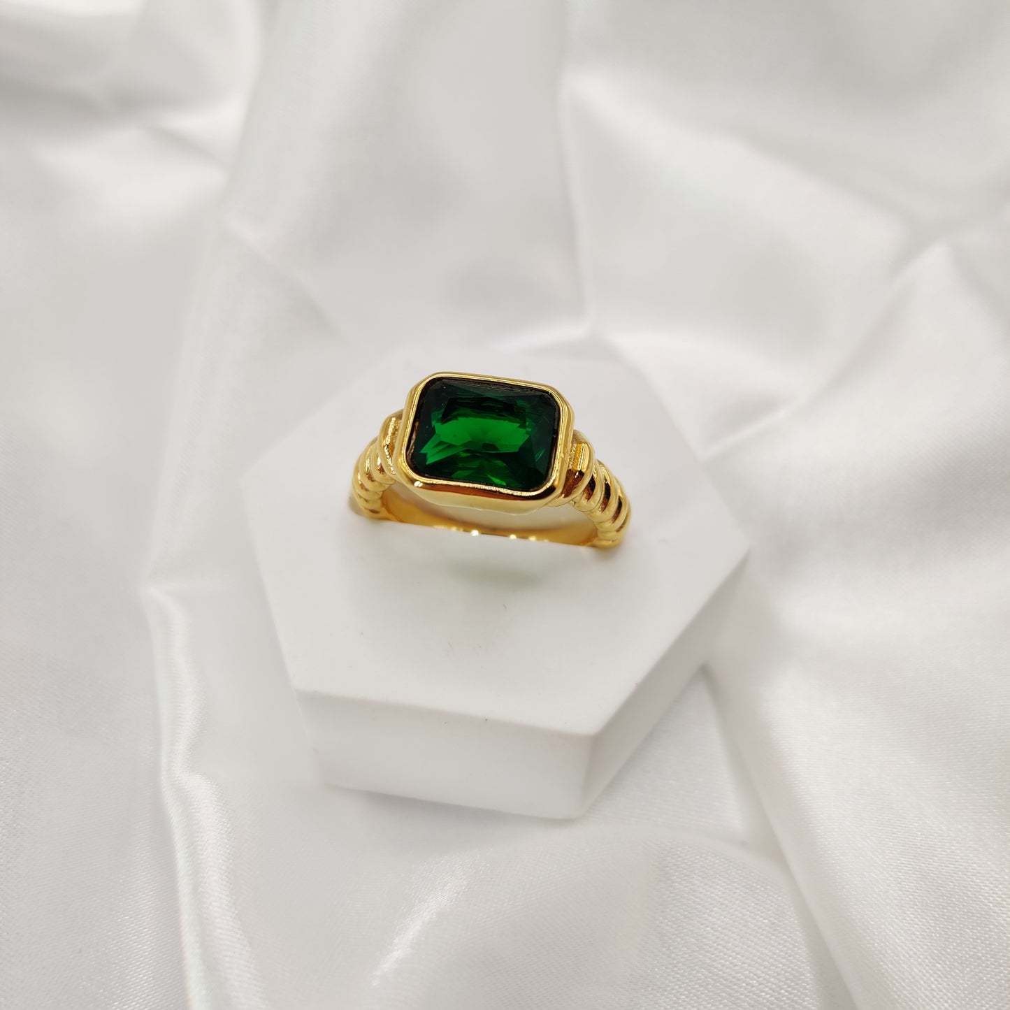 Rectangle Green Gemstone Ring