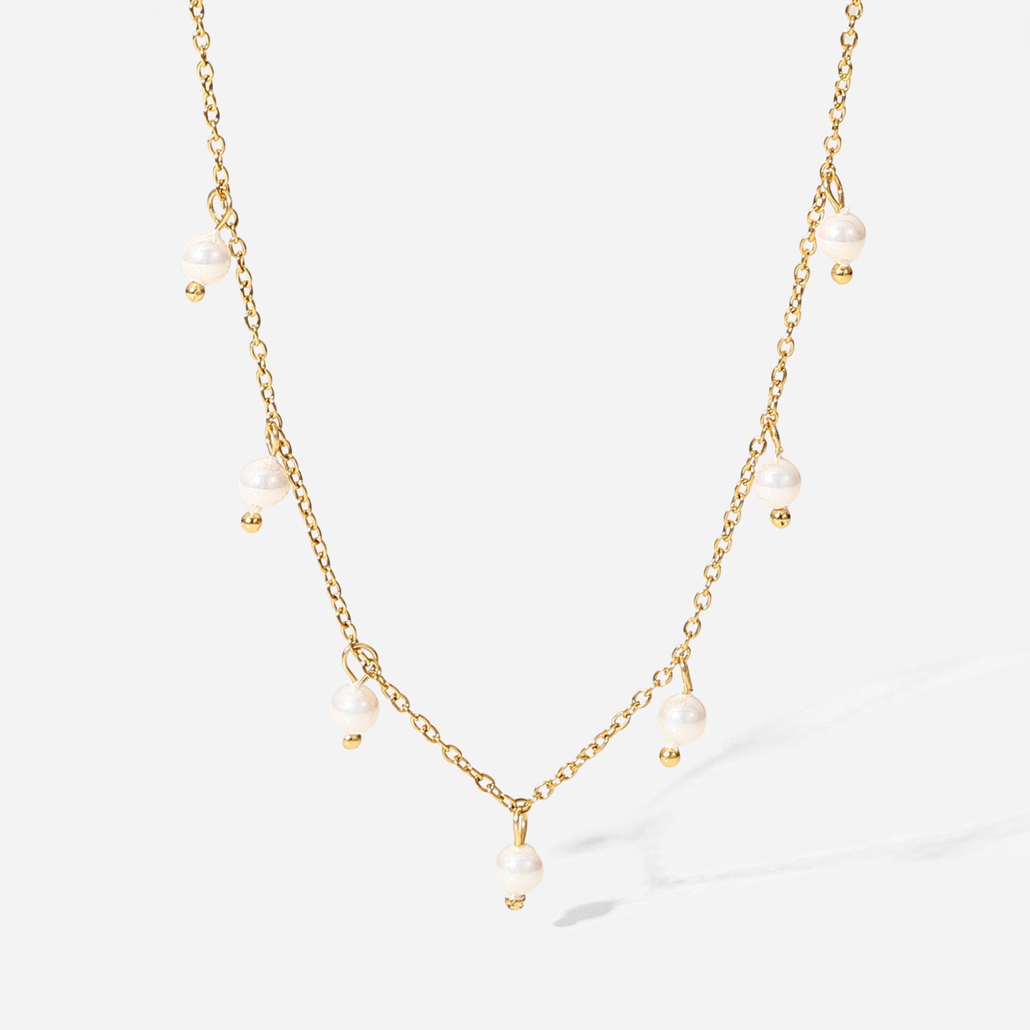 18K plated Delicate Pearl Necklace