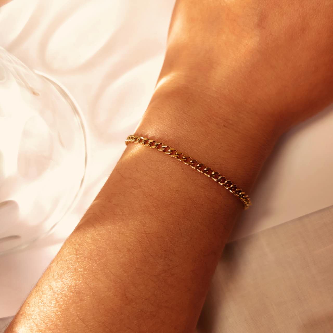 18K plated Thin Twisted Bracelet